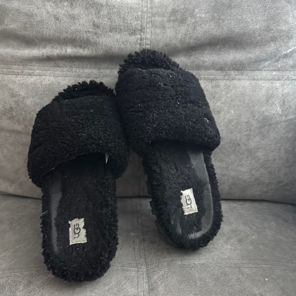 UGG Black Cozy Slide-On Slippers